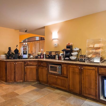מודסטו Best Western Palm Court Inn מראה חיצוני תמונה